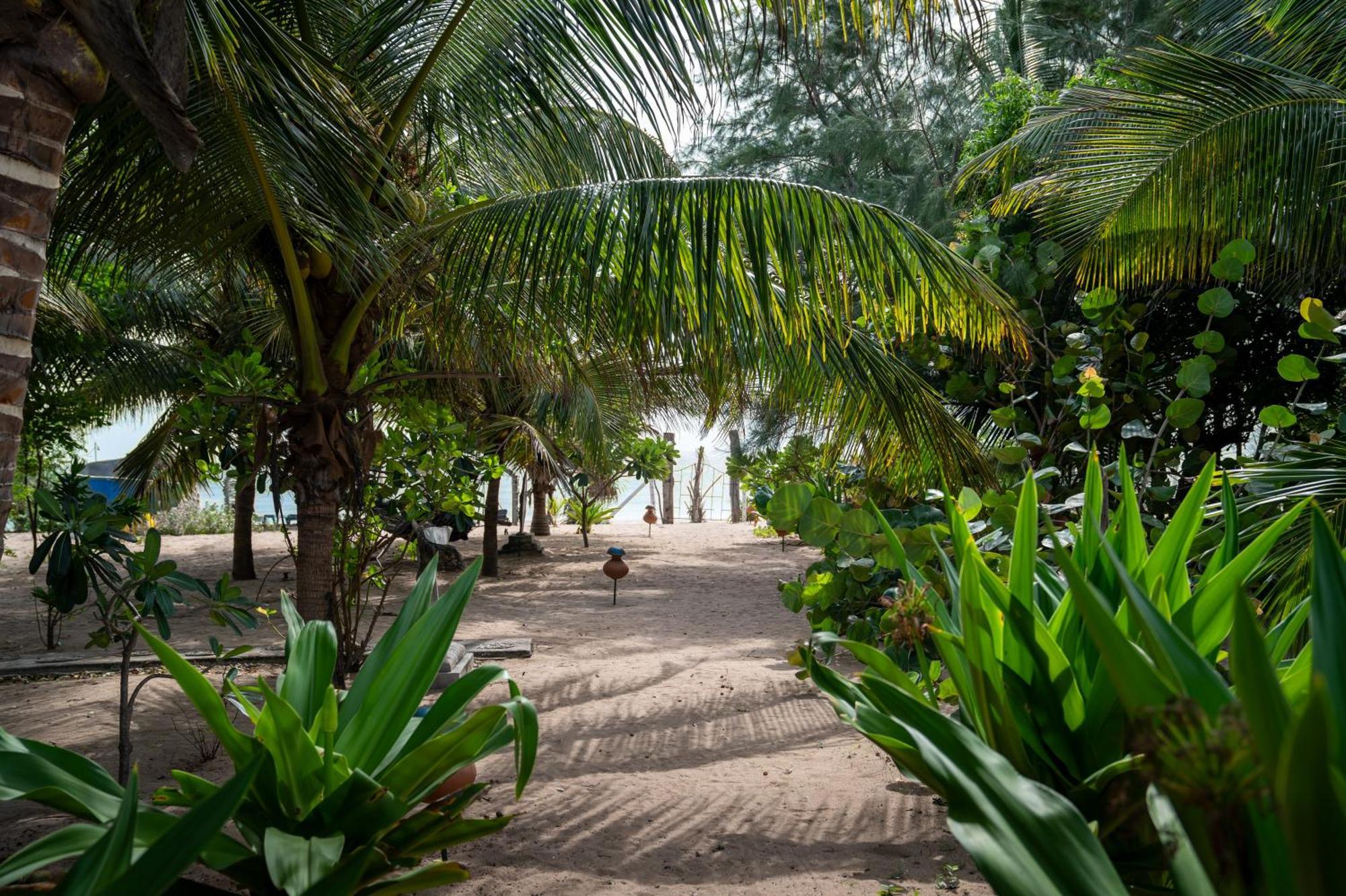 Amanta Beach Nilaveli Exterior photo