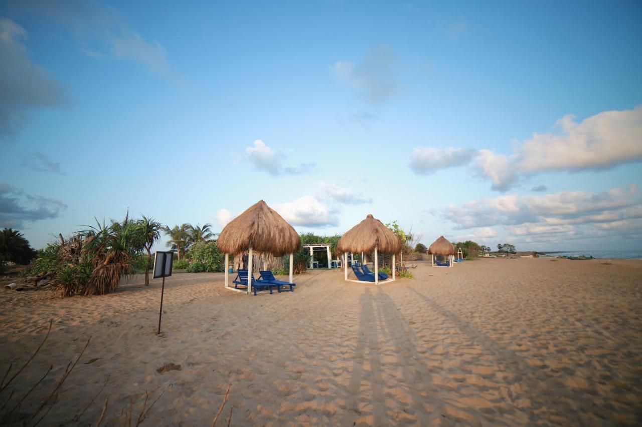 Amanta Beach Nilaveli Exterior photo